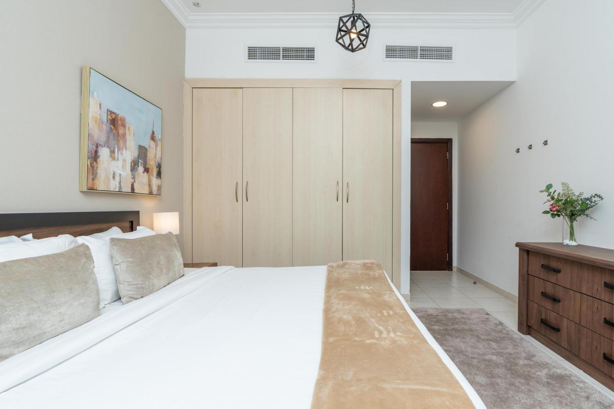 Modern 1Br Apartment In Jlt Next To Metro With City Views Dubai Exterior photo